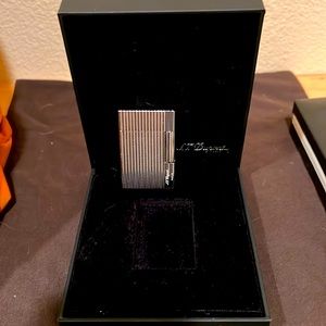 S T DuPont Paris lighter excellent working condition only used Dupoint fluid